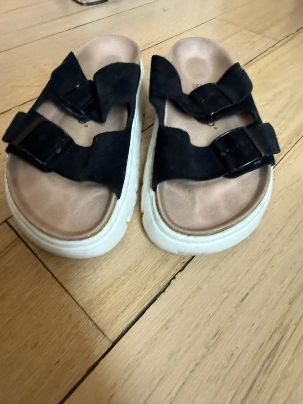 PAPILLIO BY BIRKENSTOCK WOMENS chunky Arizona slides white lug sole black suede - Picture 2 of 9